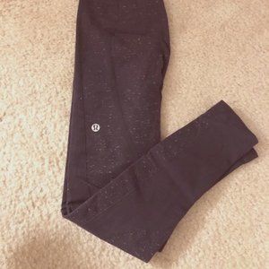 LULULEMON SEAMLESS SIZE 4 LEGGINGS NAVY